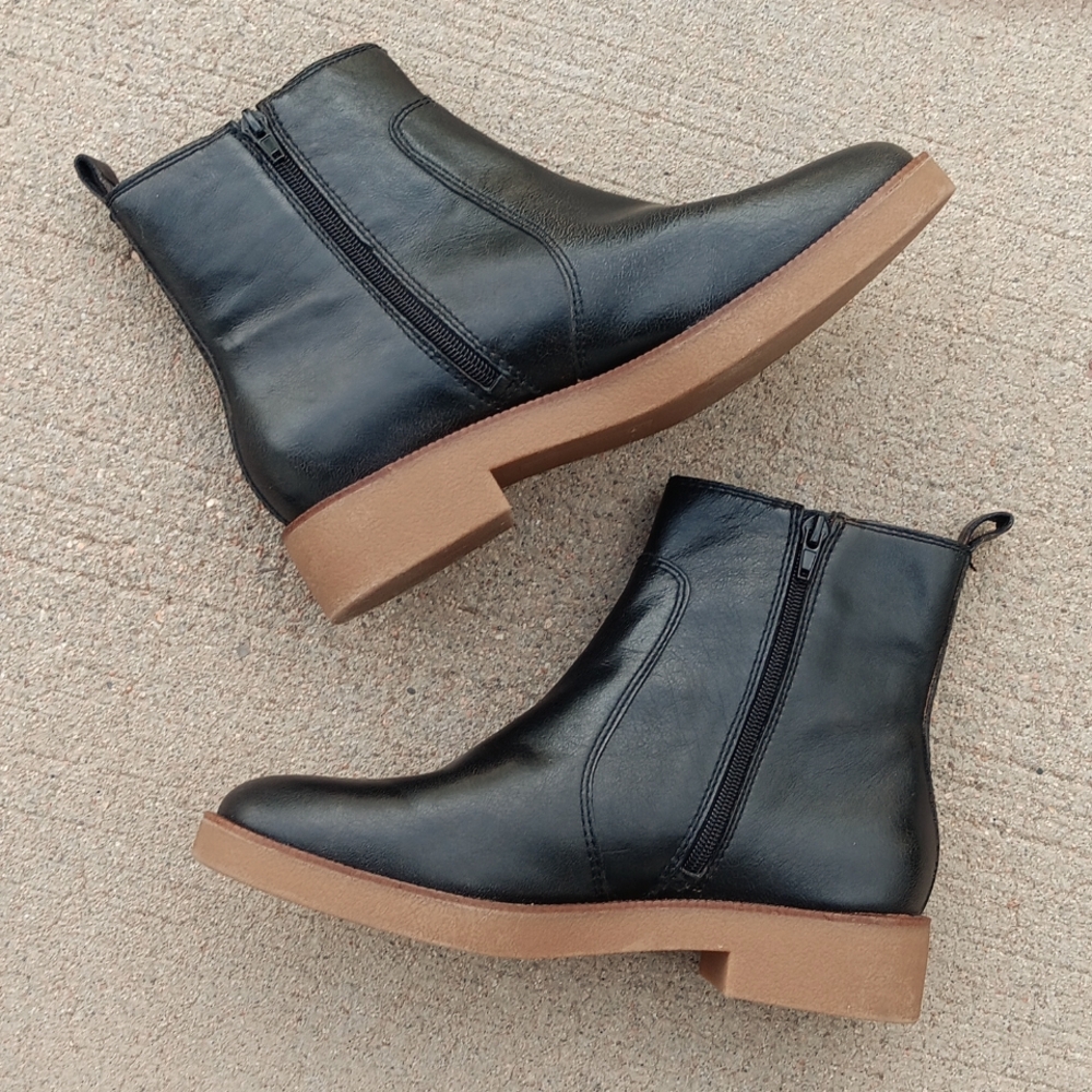 Lucky Brand Ressy Black Leather Chelsea Boots - Picture 7 of 8
